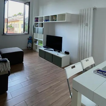 Bright 70sqm Navigli Flat With Ac & Design شقة ميلان